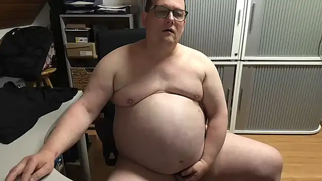 Snapshot of Mark50bw chatting on 02-08-25, 06:55 Mark50bw online show from 02-08-25, 06:55