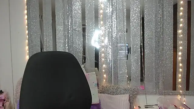 mijal queen online show from 12-24-24, 01:06