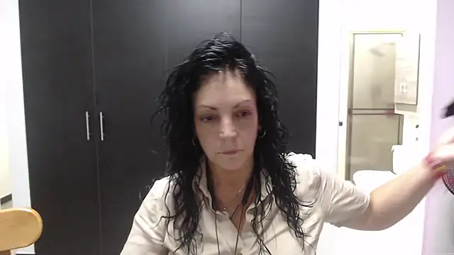 mijal queen online show from 09-16-25, 02:01