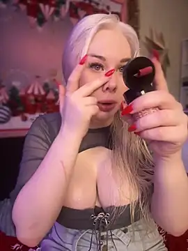 LaraHollywood online show from 12-21-24, 07:24