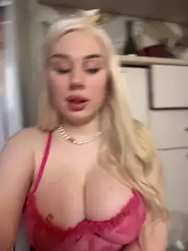 LaraHollywood online show from 01-19-25, 07:36