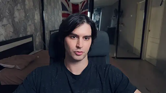 Snapshot of keanu_reevez chatting on 10-10-25, 01:21 keanu reevez online show from 10-10-25, 01:21