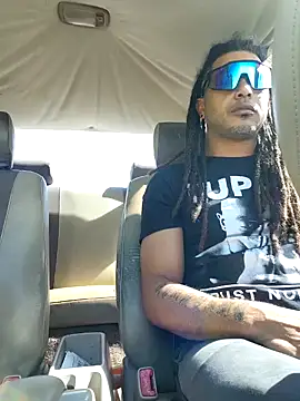 Snapshot of tropikboy chatting on 12-30-24, 03:24 tropikboy online show from 12-30-24, 03:24