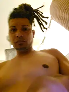 Snapshot of tropikboy chatting on 01-30-25, 12:39 tropikboy online show from 01-30-25, 12:39