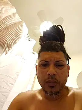 Snapshot of tropikboy chatting on 02-04-25, 09:49 tropikboy online show from 02-04-25, 09:49