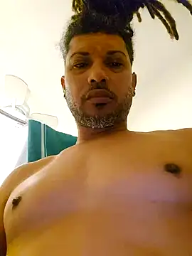 Snapshot of tropikboy chatting on 02-19-25, 09:50 tropikboy online show from 02-19-25, 09:50