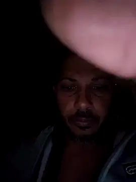 Snapshot of tropikboy chatting on 02-23-25, 01:02 tropikboy online show from 02-23-25, 01:02