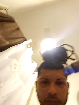 Snapshot of tropikboy chatting on 03-07-25, 09:51 tropikboy online show from 03-07-25, 09:51