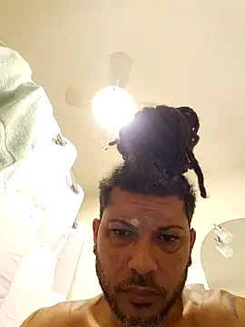 Snapshot of tropikboy chatting on 03-11-25, 09:56 tropikboy online show from 03-11-25, 09:56