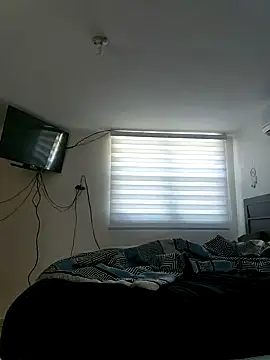 Snapshot of tropikboy chatting on 03-11-25, 08:20 tropikboy online show from 03-11-25, 08:20