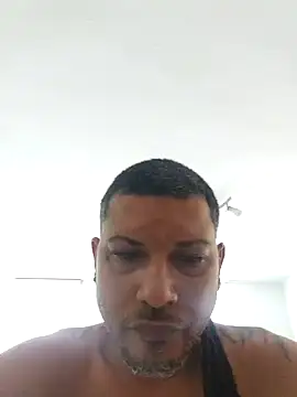 Snapshot of tropikboy chatting on 09-09-25, 12:05 tropikboy online show from 09-09-25, 12:05