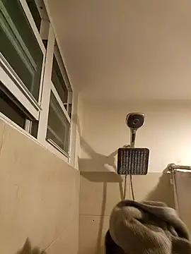 Snapshot of tropikboy chatting on 09-23-25, 02:03 tropikboy online show from 09-23-25, 02:03