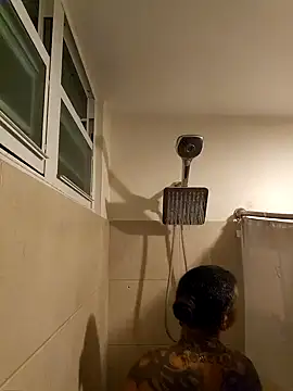 Snapshot of tropikboy chatting on 09-25-25, 02:26 tropikboy online show from 09-25-25, 02:26