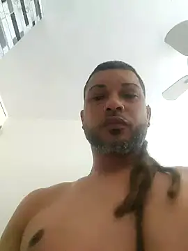 Snapshot of tropikboy chatting on 10-26-25, 12:44 tropikboy online show from 10-26-25, 12:44