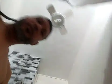 Snapshot of tropikboy chatting on 11-02-25, 12:51 tropikboy online show from 11-02-25, 12:51