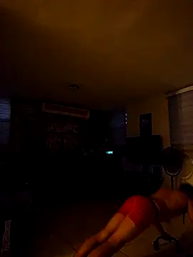 Snapshot of tropikboy chatting on 11-03-25, 10:05 tropikboy online show from 11-03-25, 10:05