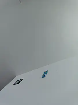 Snapshot of tropikboy chatting on 11-15-25, 02:35 tropikboy online show from 11-15-25, 02:35