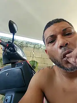 Snapshot of tropikboy chatting on 11-29-25, 12:52 tropikboy online show from 11-29-25, 12:52