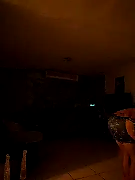 Snapshot of tropikboy chatting on 12-01-25, 09:47 tropikboy online show from 12-01-25, 09:47