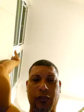 Snapshot of tropikboy chatting on 12-20-25, 01:56 tropikboy online show from 12-20-25, 01:56