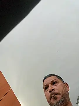 Snapshot of tropikboy chatting on 01-11-26, 02:11 tropikboy online show from 01-11-26, 02:11