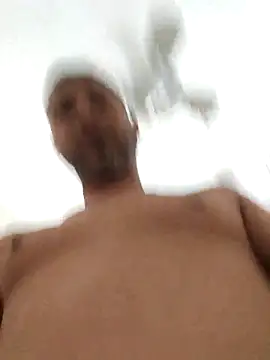 Snapshot of tropikboy chatting on 01-18-26, 02:10 tropikboy online show from 01-18-26, 02:10