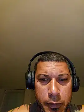 Snapshot of tropikboy chatting on 02-03-26, 02:21 tropikboy online show from 02-03-26, 02:21