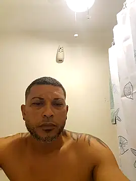 Snapshot of tropikboy chatting on 02-16-26, 01:13 tropikboy online show from 02-16-26, 01:13