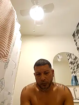 Snapshot of tropikboy chatting on 02-19-26, 09:49 tropikboy online show from 02-19-26, 09:49