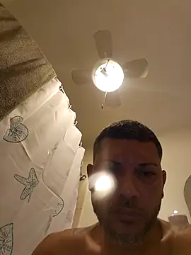 Snapshot of tropikboy chatting on 02-24-26, 09:40 tropikboy online show from 02-24-26, 09:40