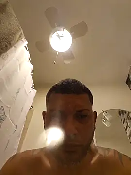 Snapshot of tropikboy chatting on 02-27-26, 09:53 tropikboy online show from 02-27-26, 09:53