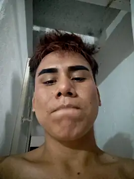 Snapshot of Carrington- chatting on 03-10-26, 08:36 Carrington- online show from 03-10-26, 08:36