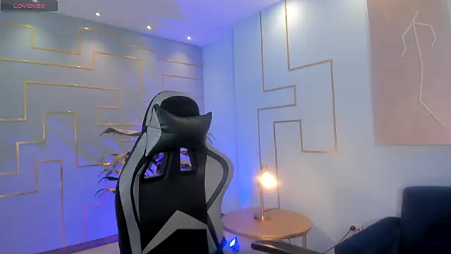 Snapshot of EllaClark chatting on 01-29-25, 06:28 EllaClark online show from 01-29-25, 06:28