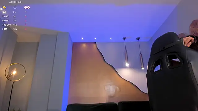 Snapshot of EllaClark chatting on 02-28-25, 01:37 EllaClark online show from 02-28-25, 01:37