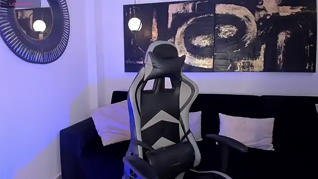 Snapshot of EllaClark chatting on 03-14-25, 06:29 EllaClark online show from 03-14-25, 06:29