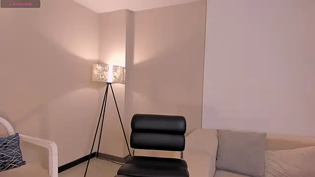 Snapshot of EllaClark chatting on 09-24-25, 06:55 EllaClark online show from 09-24-25, 06:55