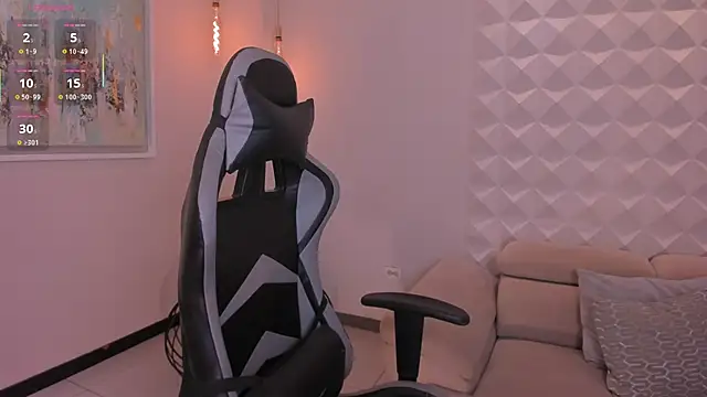 Snapshot of EllaClark chatting on 09-27-25, 06:02 EllaClark online show from 09-27-25, 06:02