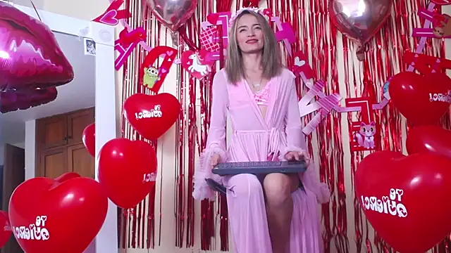 NicoleSantana online show from 02-15-25, 12:26