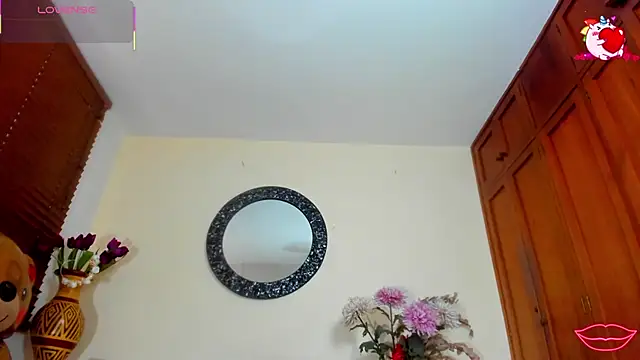Snapshot of NicoleSantana chatting on 05-14-26, 10:16 NicoleSantana online show from 05-14-26, 10:16