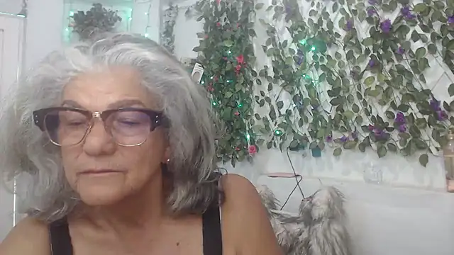 FunnyGrandma online show from 12-13-24, 08:47