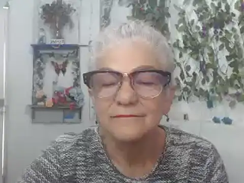FunnyGrandma online show from 02-03-25, 06:39