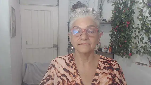 FunnyGrandma online show from 02-18-25, 01:54