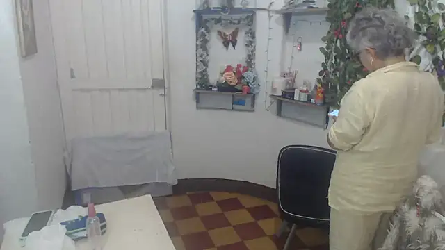 FunnyGrandma online show from 02-21-25, 04:07