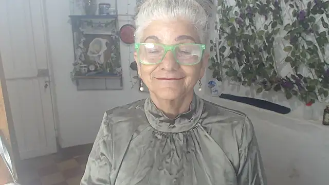 FunnyGrandma online show from 07-24-26, 01:25
