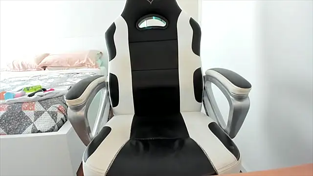 CallMeAngelica online show from 10-01-25, 09:04