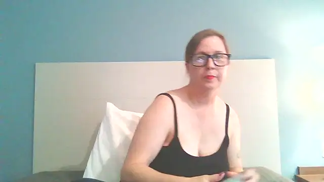 Snapshot of SweetandNaughty1 chatting on 02-18-25, 08:14 SweetandNaughty1 online show from 02-18-25, 08:14