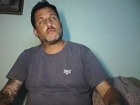 Snapshot of Reload_033 chatting on 04-24-26, 12:13 Reload 033 online show from 04-24-26, 12:13