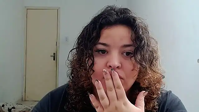 Snapshot of valentinny chatting on 10-04-25, 02:15 valentinny online show from 10-04-25, 02:15