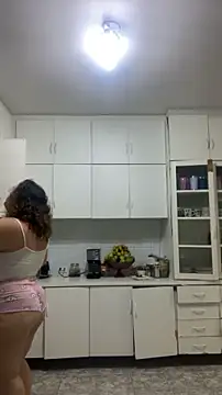 Snapshot of valentinny chatting on 10-19-25, 01:06 valentinny online show from 10-19-25, 01:06