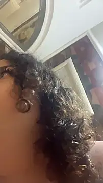 Snapshot of valentinny chatting on 11-24-25, 02:11 valentinny online show from 11-24-25, 02:11